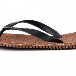 دمپایی لاانگشتی مردانه آمازوناس مدل 428221 دمپایی لاانگشتی مردانه آمازوناس مدل 428221